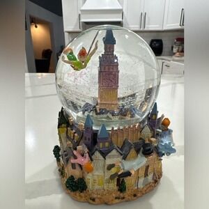 Disney Peter Pan 50 Years of Adventure Snow Globe Hallmark Big Ben You Can Fly